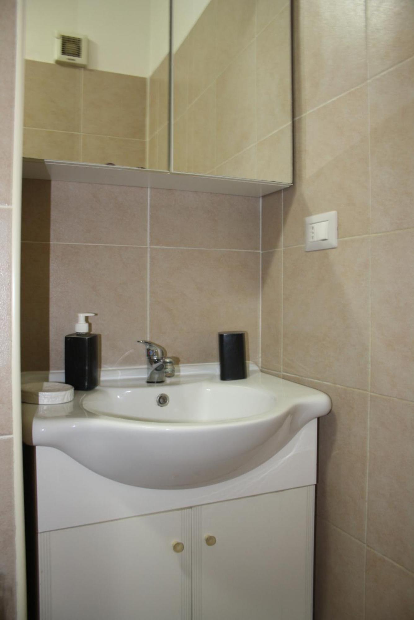 Apiro 11 Apartment Rom
